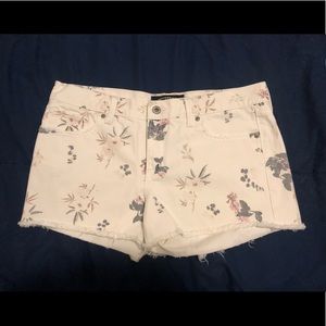 Size 8 Lucky White Floral Shorts